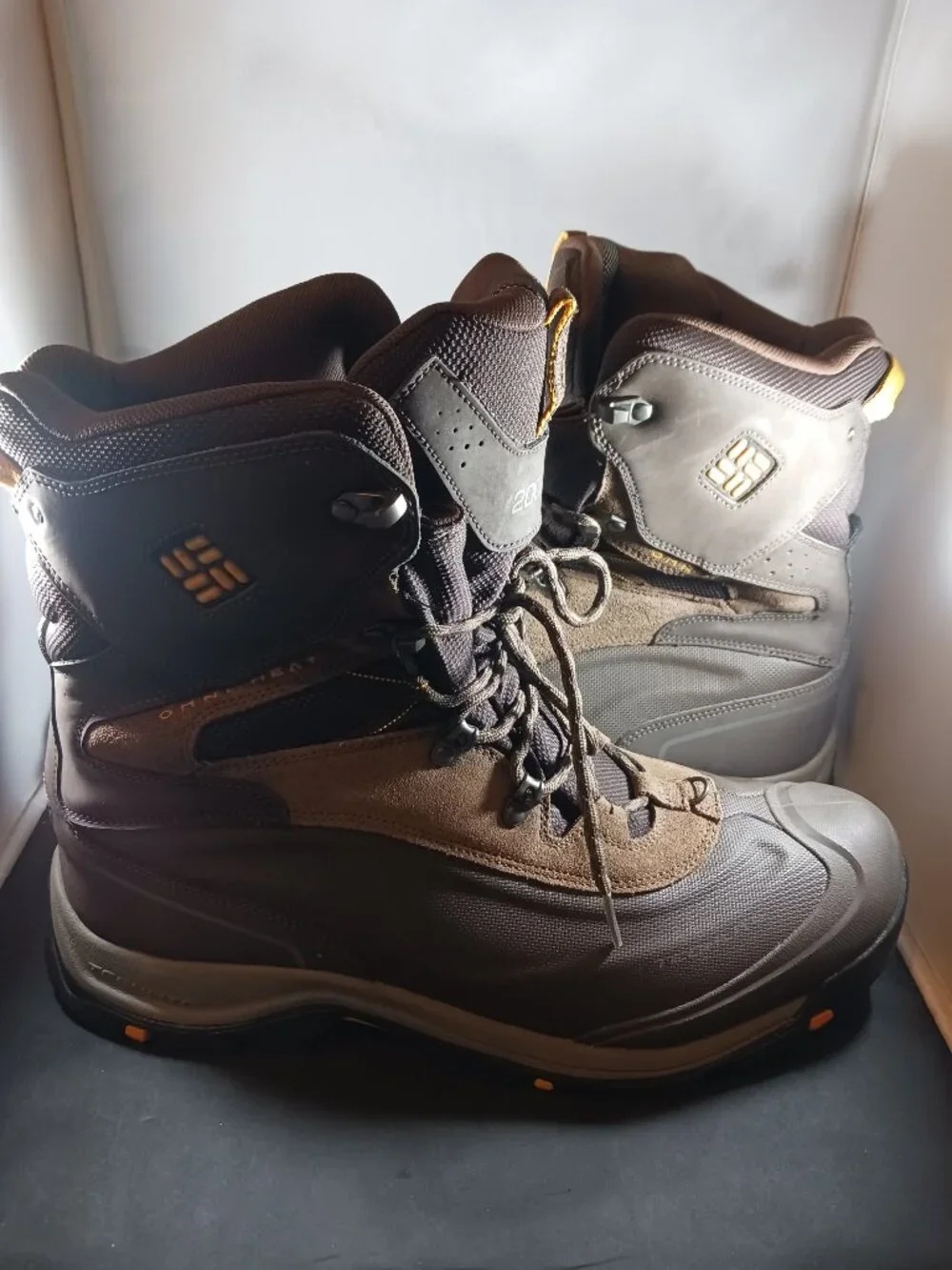 Columbia Men's Bugaboot Plus III Omni-Heat 200 Gram Size 15 Brown Color